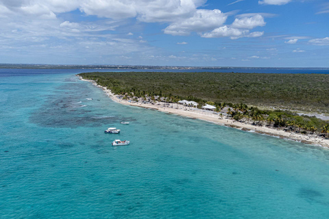 Punta Cana: Private Catalina Island Snorkeling Trip with