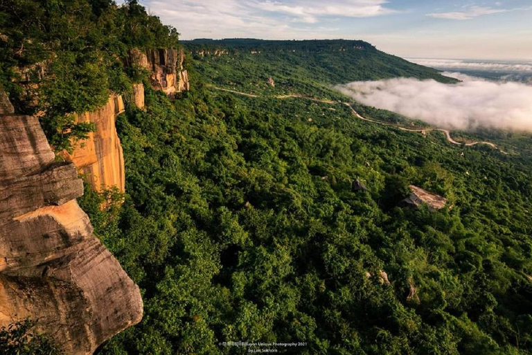 Excursión de 2 días a los Templos Unfoggetable de Siem Reap con salida/puesta de solVisita compartida