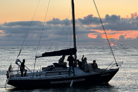 Porto: Tocht op een zeilboot gedeeld of privé (Sunset Option)Porto: Privétour op een zeilboot (ZONSONDERGANG OPTIE)
