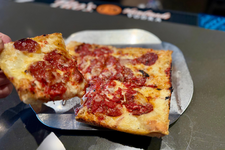 Detroit: Secret Food Tour with Tastings