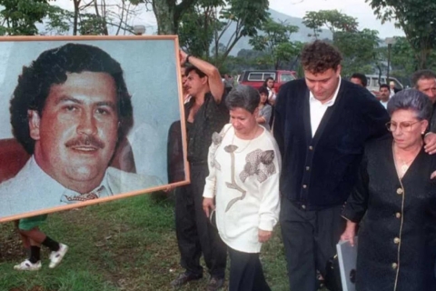 Medellín: Pablo Escobar Tour Prawdziwa historiaMedellín: Wycieczka z przewodnikiem po mieście Pablo Escobara z transferem do hotelu