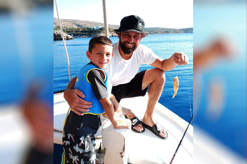 Chania: Angelausflug mit Frühstück und SchwimmenChania: Fischerbootfahrt mit Frühstück und Bademöglichkeit