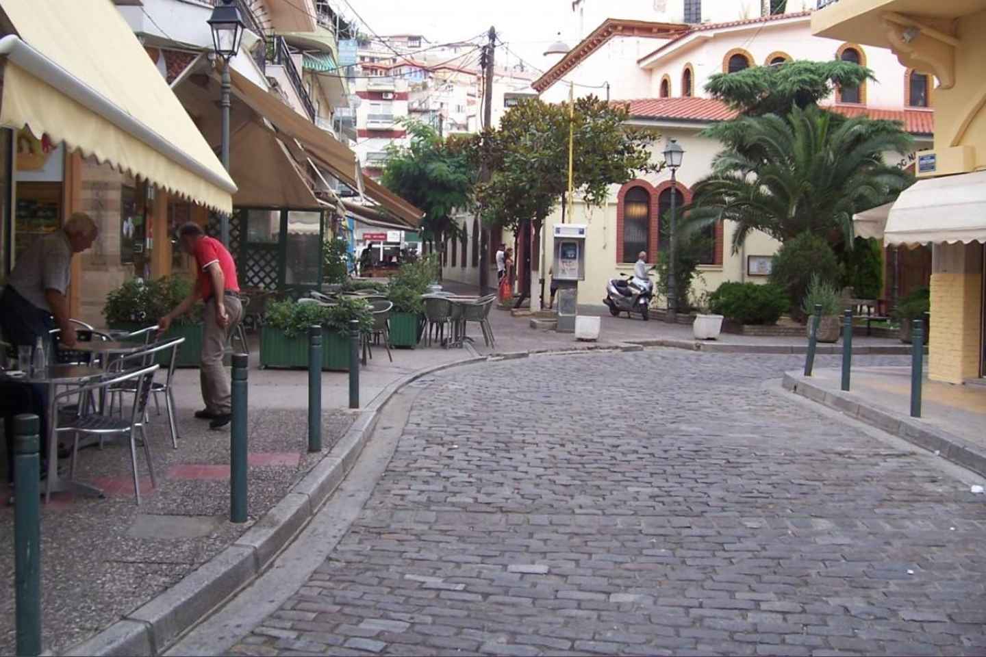 カヴァラ：エコロジカルなトゥクトゥクで巡る本格的なシティツアー