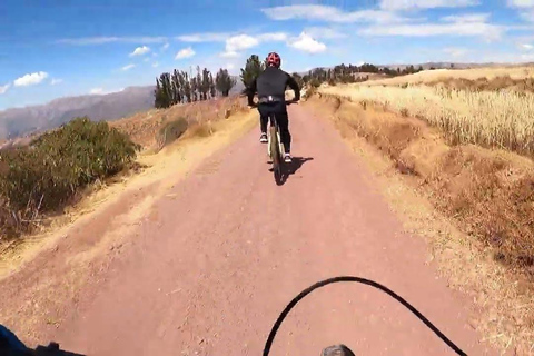 Cusco: Saqsaywaman and City Highlights Bike Tour