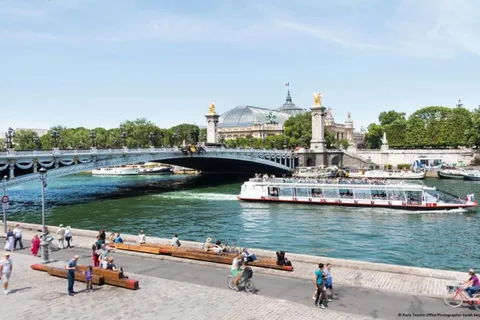Paris: Bilet de intrare la Disneyland Paris și croazieră pe râul Sena