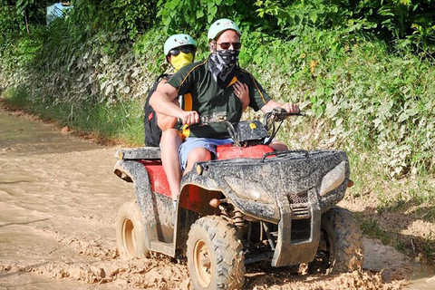 Punta Cana: Aventura en quad con Cueva Taína y Playa Macao