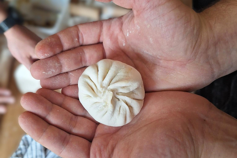 Lyon: Asian cooking classes: make your own baos!