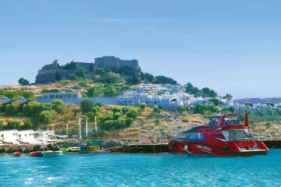 Rhodos: High-Speed-Kreuzfahrt nach Lindos. Foto: GetYourGuide Rhodos: High-Speed-Kreuzfahrt nach Lindos. Foto: GetYourGuide