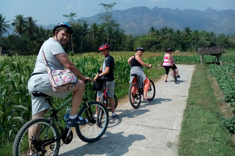Borobudur tample, Cycling & Elo River Rafting Tour