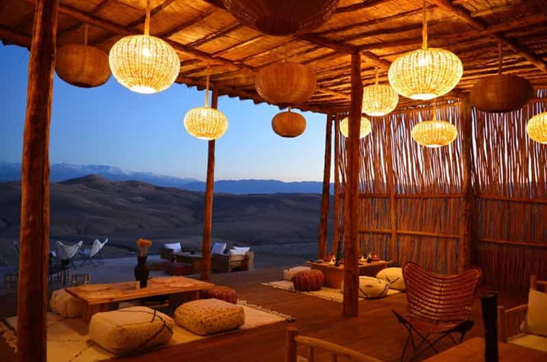Marrakech : Dîner dans le désert d'Agafay et balade à dos de chameau au coucher du soleil - dromadaire