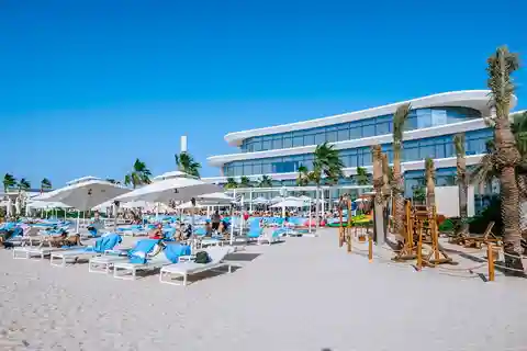 Ticket für den Eintritt: Doha Beach Club Tageskarte + 2 Getränke