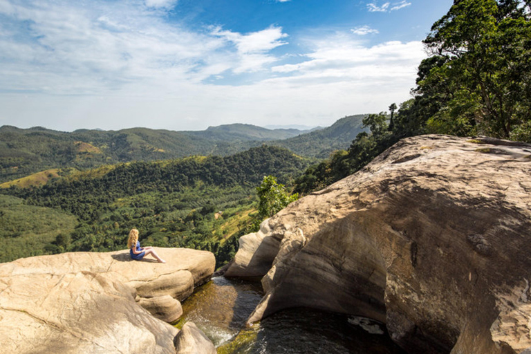 Ella: Tuk Tuk Tour to Diyaluma and Secret Waterfalls