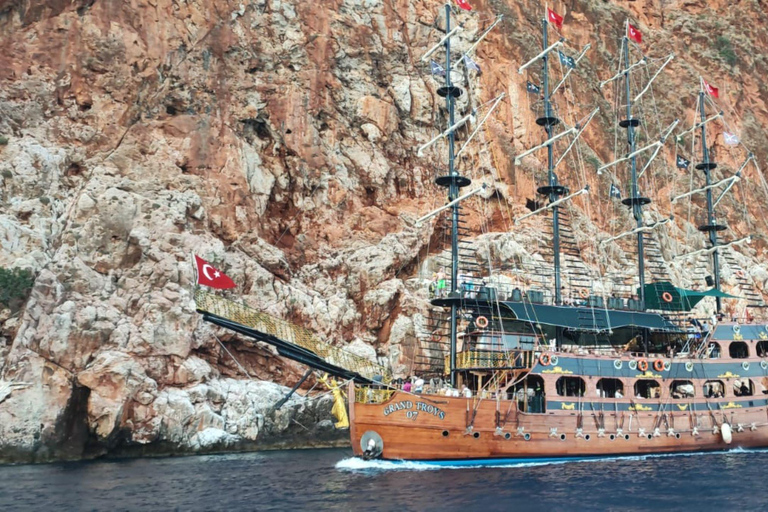 Antalya: Sunset City Tour and Boat Party with Transfer