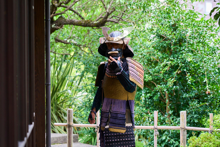 Kanazawa: Samurai Armor Experience with Professional Photos