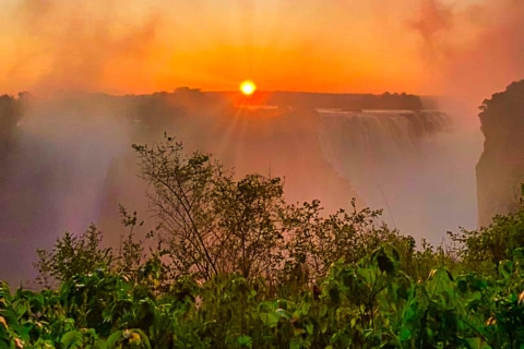 Chutes Victoria : Lever du soleil(Copie de) Victoria Falls : Tour des chutes au lever du soleil