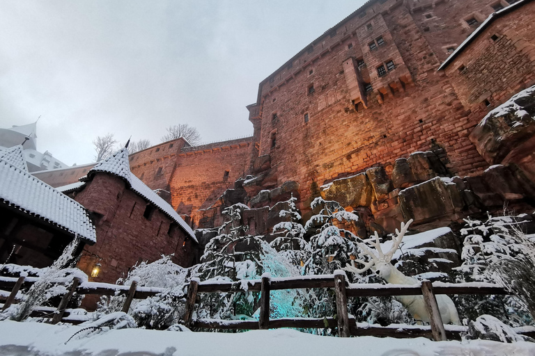 Ikony Typowe wioski i zamek Haut Koenigsbourg