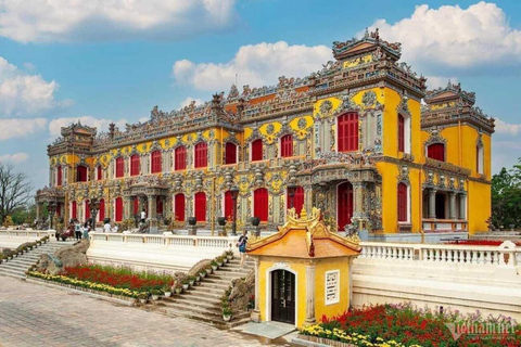 Hue: Puerto de Chan May a Ciudadela de Hue y Estación TurísticaTour privado con almuerzo