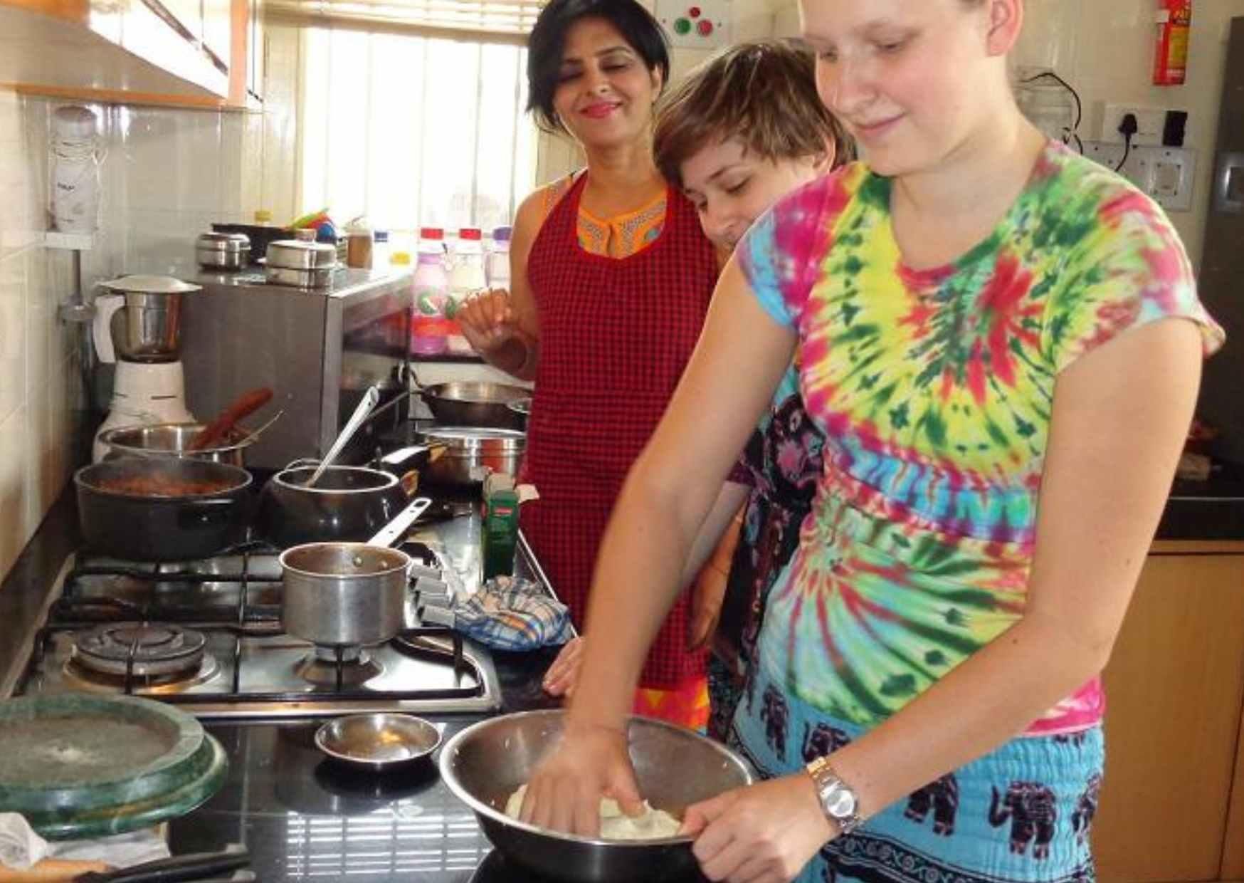 Pune: Traditionelle Kochkurse & Abendessen mit der Chefkochfamilie