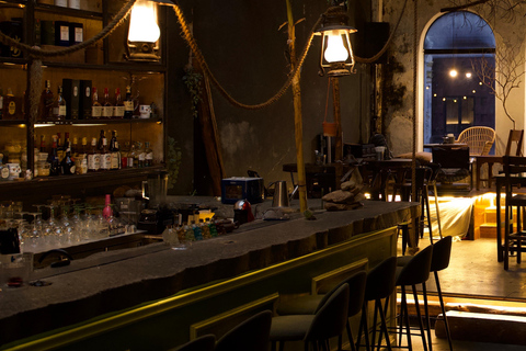 Mix Cocktails & Hidden Bar Scavenger Hunt In Chinatown