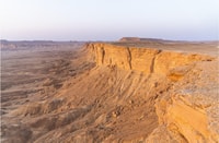 From Riyadh, Tuwaiq Mountains and Najd Plateau Day Trip - Housity