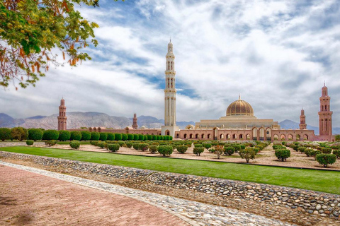 Muscat: Grand Mosque, Sinkhole, & Fins Beach - Romantic Cave