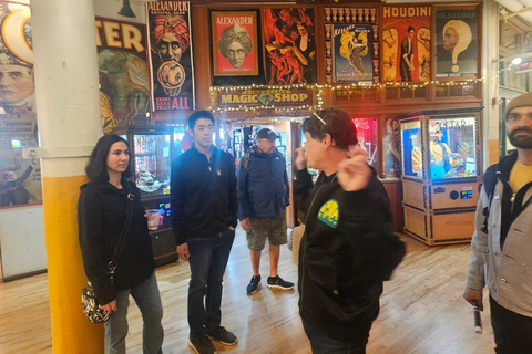 Pike Place Market: Meet the Market - Food and Fun Tour