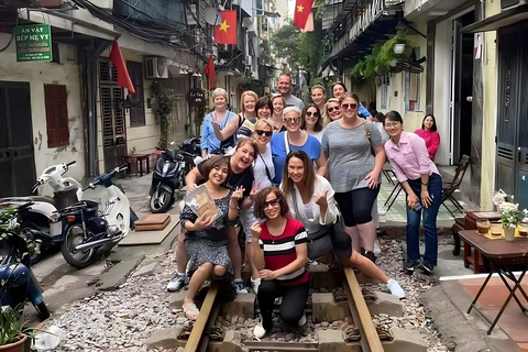Hanoi’s French Quarter Tour and Train StreetPrivate Tour