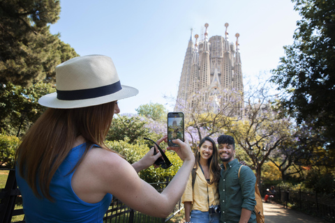 Barcelona: Sagrada Família & Gothic Quarter Walking Tour English Guide