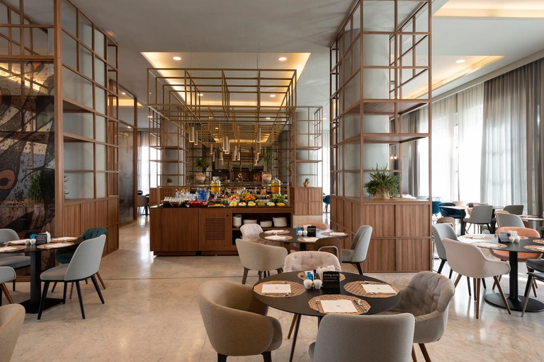 From Madrid: Ronda, White Villages & Seville in 3 Days Round Trip - No Accommodation