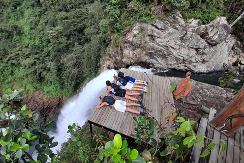 Caminhada em cachoeira e tirolesa saindo de Medellín ou Guatapé