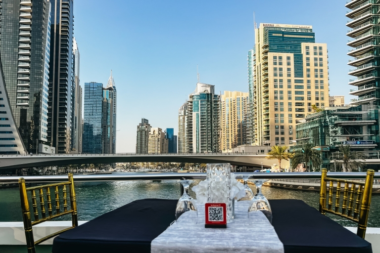 Dubaï : dîner-croisière dans la marina et musique en direct