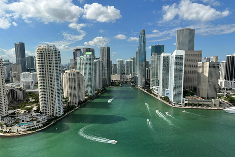 Miami Beach : Visite touristique en hélicoptère, idée cadeau uniqueVisite touristique en hélicoptère de 20 minutes au-dessus de Miami