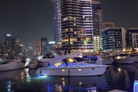 Dubai Marina luxury Yacht Tour: AinDubai,JBR &Harbour(1Hour) Dubai Marina : 1 hours Private 50 feet Yacht