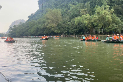 Hanoi: 3-Day Bai Tu Long Bay Cruise & Ninh Binh Excursion