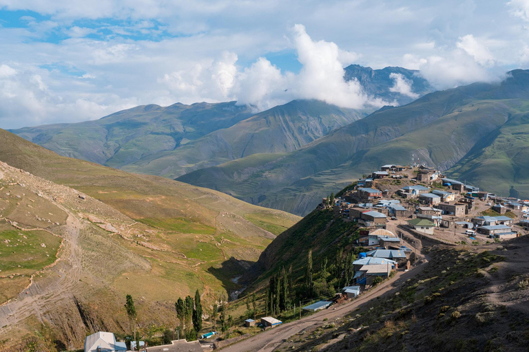Baku: Khinalug Mountain 2-Day Hiking Tour with Guide
