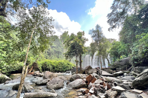 Oude stad (Phnom Kulen) en watervalOude Stad (Phnom Kulen)