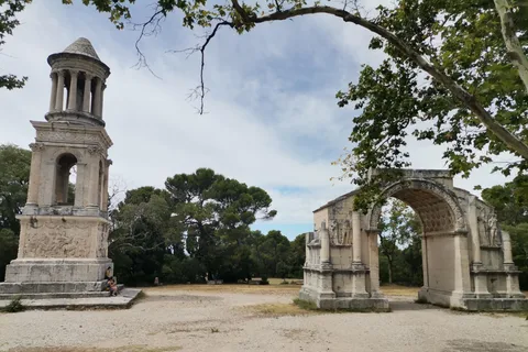 Baux e Saint Rémy de Provence: História, vinho e paisagens