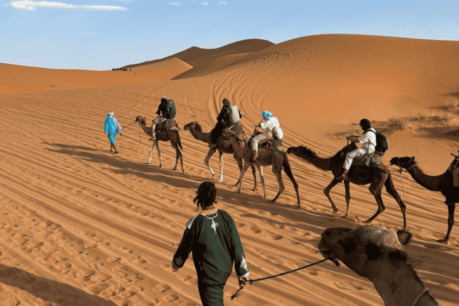 Von Marrakesch aus: 3-tägige Rundreise in die Wüste Merzouga & Kamelreiten. Foto: GetYourGuide Von Marrakesch aus: 3-tägige Rundreise in die Wüste Merzouga & Kamelreiten. Foto: GetYourGuide