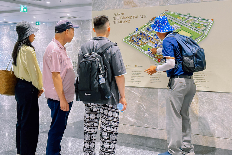 Bangkok: Visita de medio día al Gran Palacio y al Buda de EsmeraldaVisita guiada en inglés al Gran Palacio sin entrada