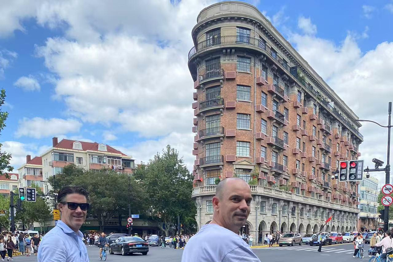 Explora el casco antiguo de Shanghai y el río Suzhou en bicicleta