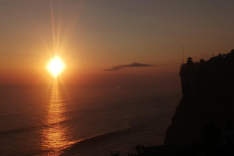 Bali: Full-Day Uluwatu Sunset, GarudaWisnu, Melasti & Kecak Group Tours from UBUD area: UBUD PALACE Meet-Up Guide