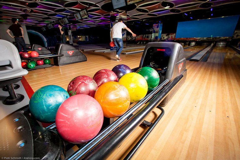 Bratislava: Bowling Experience with Beer and Local Guide