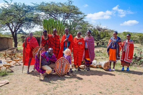 De Nairobi : visite du village de la tribu MasaiAu départ de Nairobi : visite du village Masai