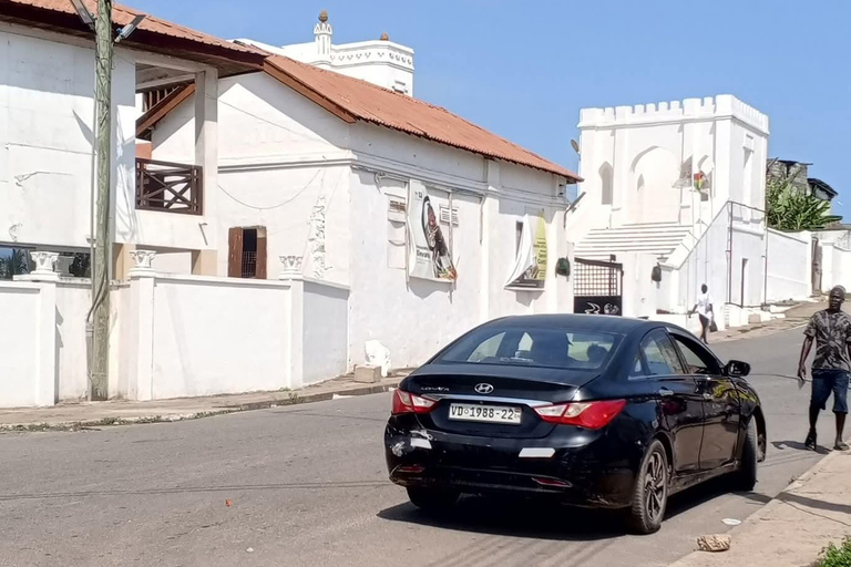 Accra: Cape Coast & Kakum Park Tour by "Trotro" Minibus