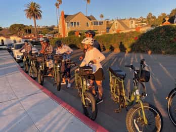 Elektrisk cykeltur i La Jolla vid solnedgången