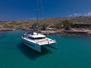 Hersonissos: Luxury Catamaran Cruise to Dia - Lunch & Drinks