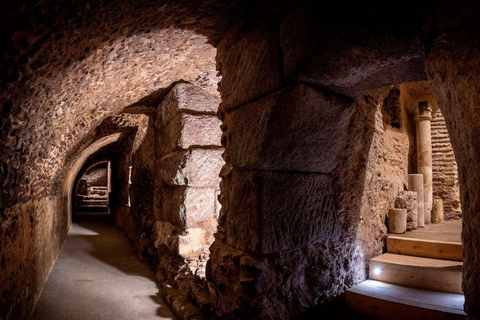 Tolède souterraine : visite nocturne de 4 tunnels souterrains et des thermesTolède souterraine : visite nocturne de 4 tunnels souterrains et de thermes