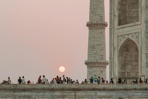 Agra: Taj Mahal Guided Tour with Photography & Rental Saree Taj Mahal Guided Tour without Entry Tickets & Rental Saree