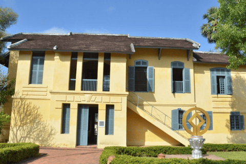 Luang Prabang: Audioguide-Stadtführung im ElektroautoLuang Prabang: Geführte Stadttour mit Audioguide im Elektroauto