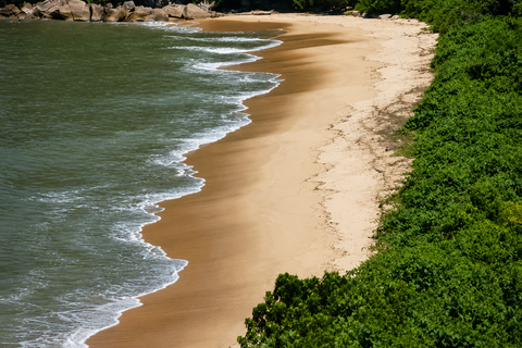 Secret Paraty: Beaches, waterfalls and flavors off the beaten track